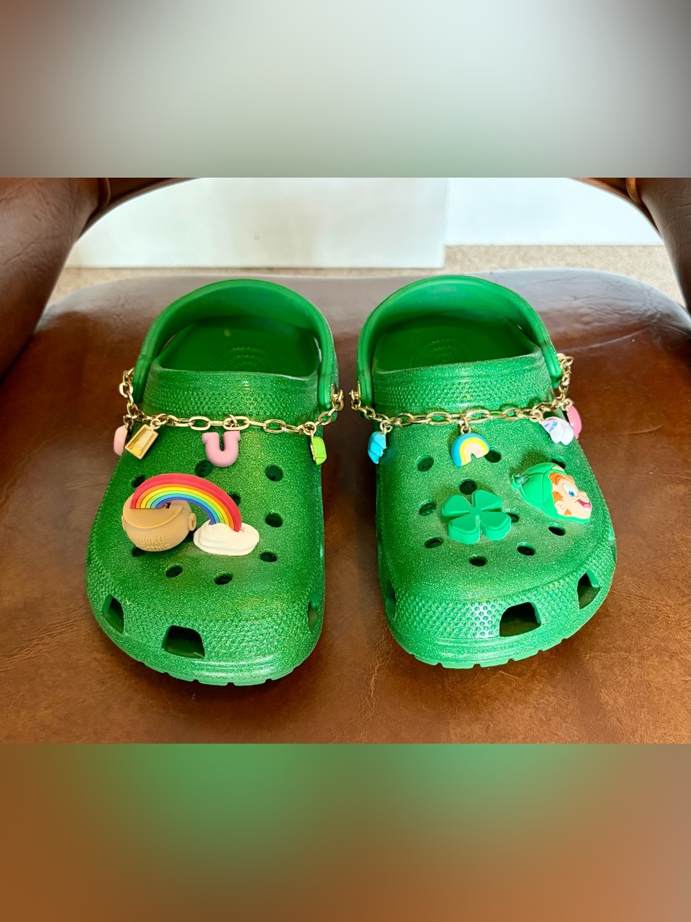 Lucky Charms Crocs sz J 6 Sparkle Green Clog Classic Marshmallow Charms jibbits